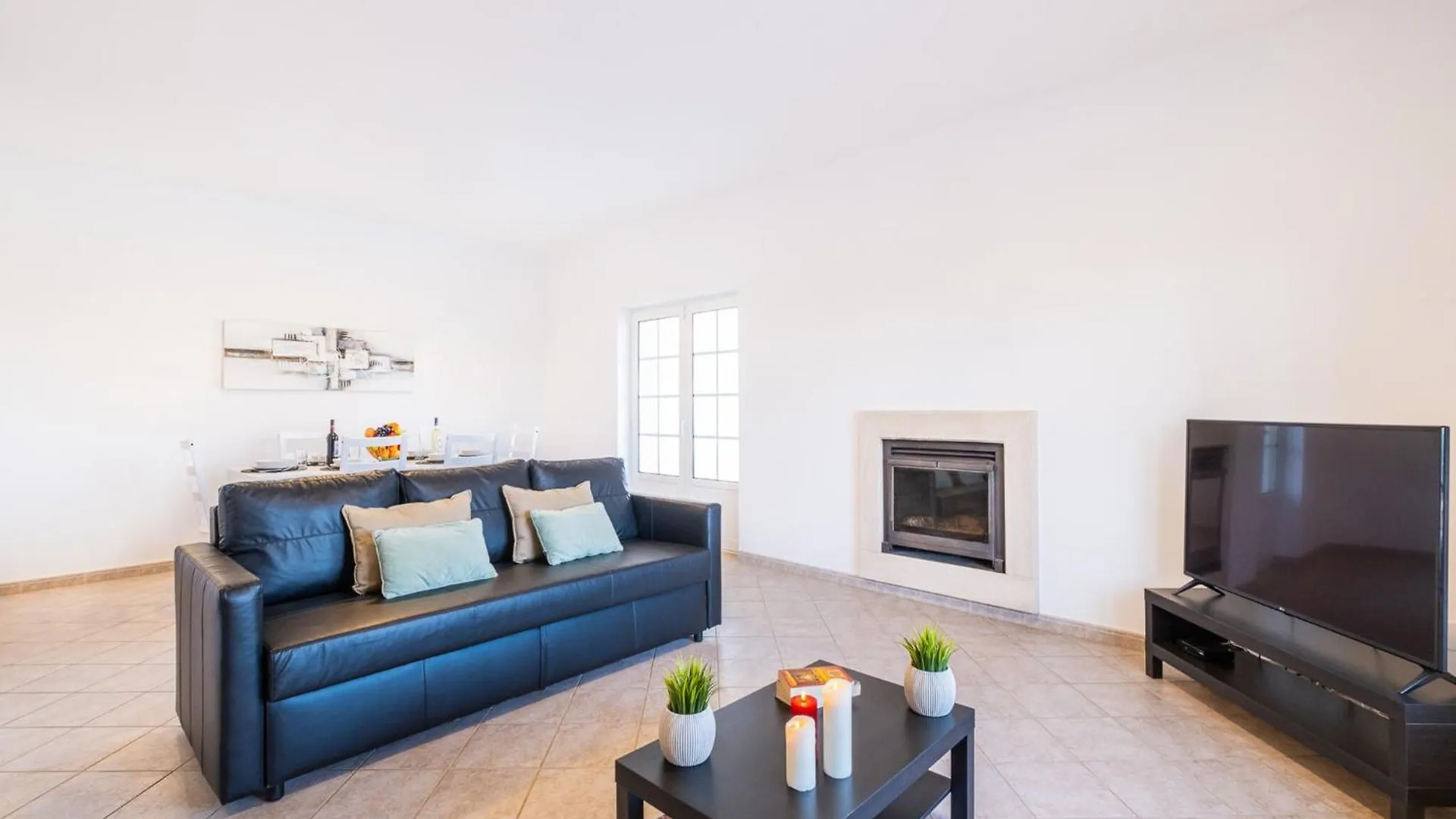 Fantastic Villa, 4 Bedrooms كارفويرو فيلة